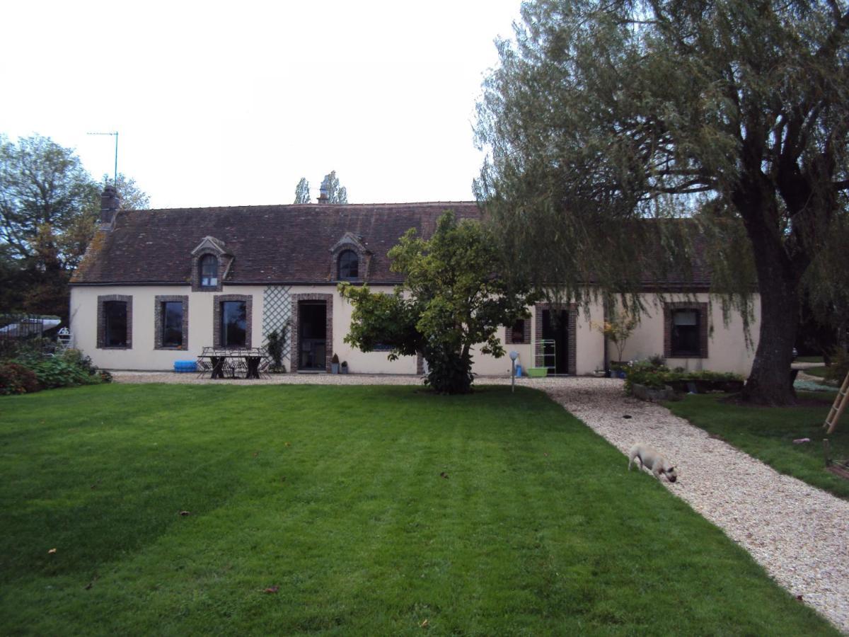 La Pastorale Bed & Breakfast La Puisaye Exterior photo